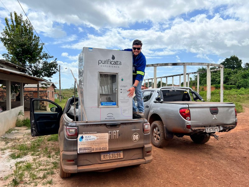 Máquina Purificatta sendo transportada até a comunidade