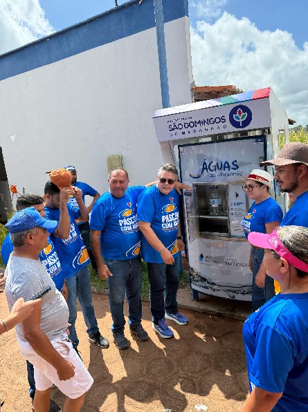 Ação de entrega da máquina junto à prefeitura